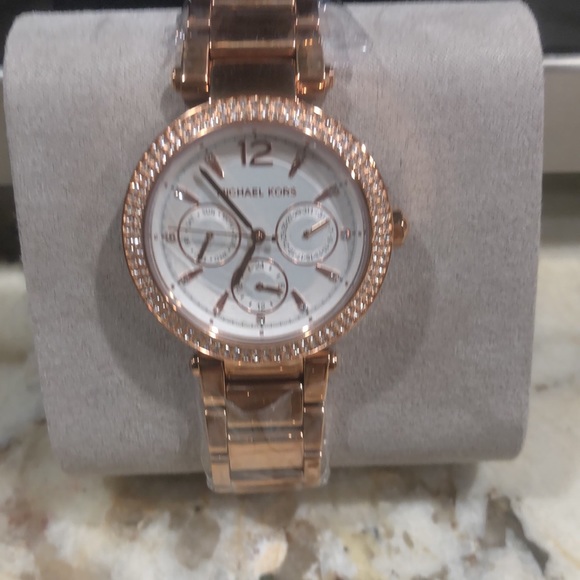 Michael kors rose gold watch - Picture 4 of 8
